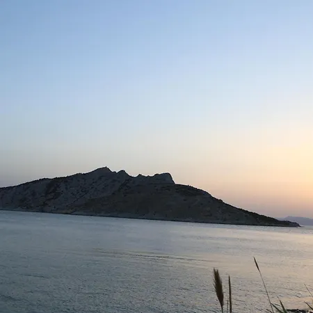Casasmaragdi Perdika (Aegina)