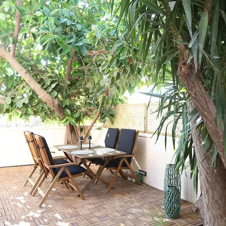 Casasmaragdi Perdika (Aegina)